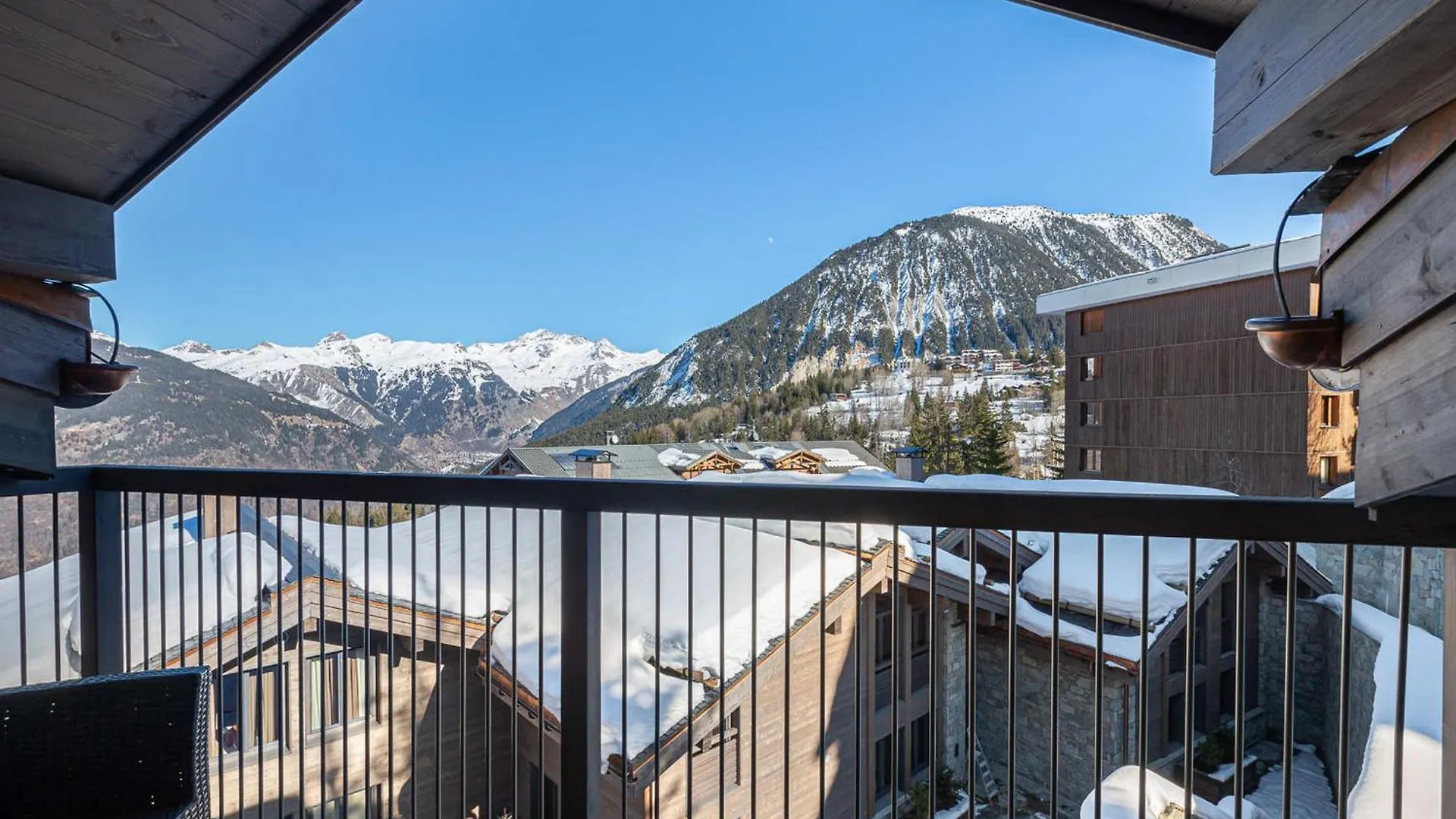 Appartement Neuf Proche Pistes, 4 Chambres Avec Sauna Et Cheminee - Fr-1-562-63 Courchevel Apartamento